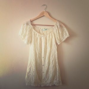 Lace top size M Maurice’s